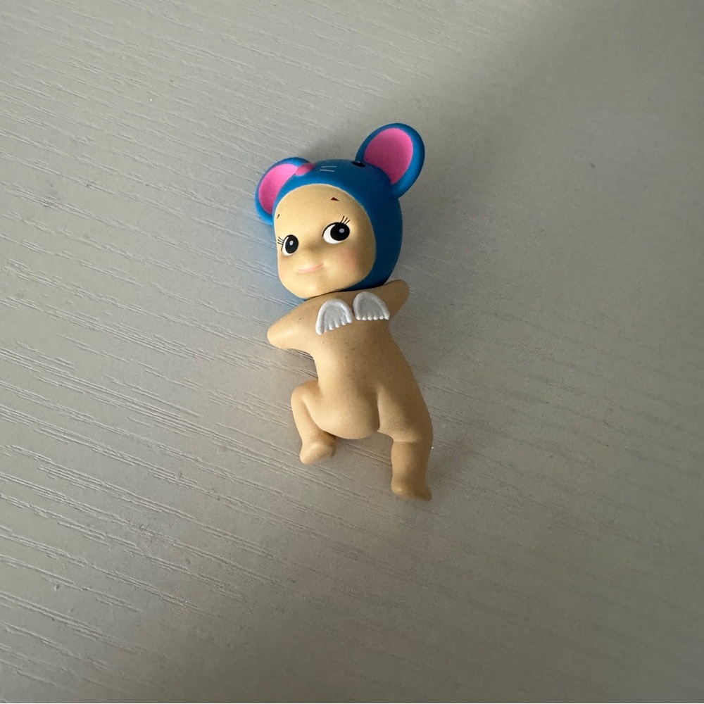 sonny angel looking back series blue and pink mouse new